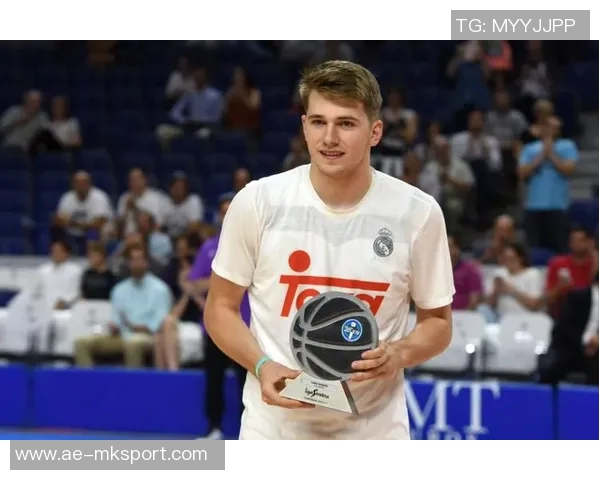 东契奇荣膺11月16日NBA最佳球员展现超凡实力与领导力