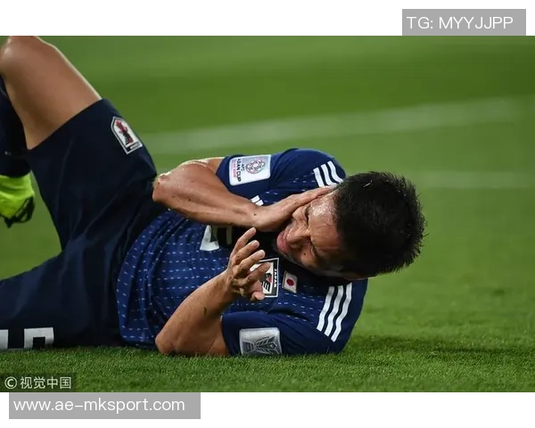 裁判专家解析里奇手球争议认为主裁和VAR的决定完全合理