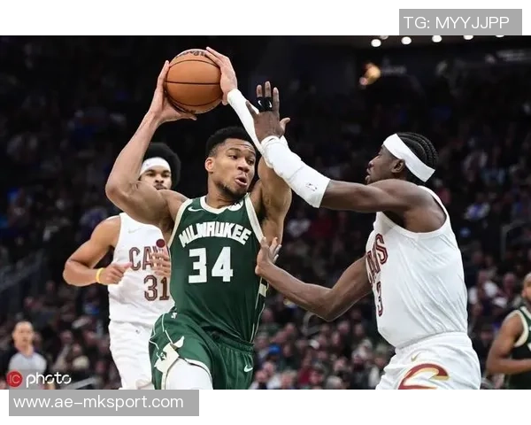 布兰登威廉姆斯表现出色8投7中贡献18分助攻篮板全面开花