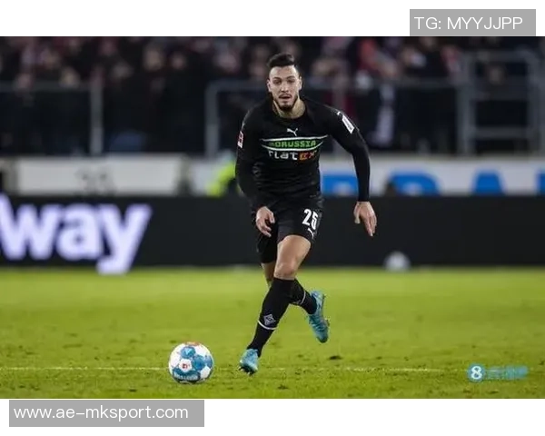 本塞拜尼荣膺阿尔及利亚年度最佳球员称号引发广泛关注